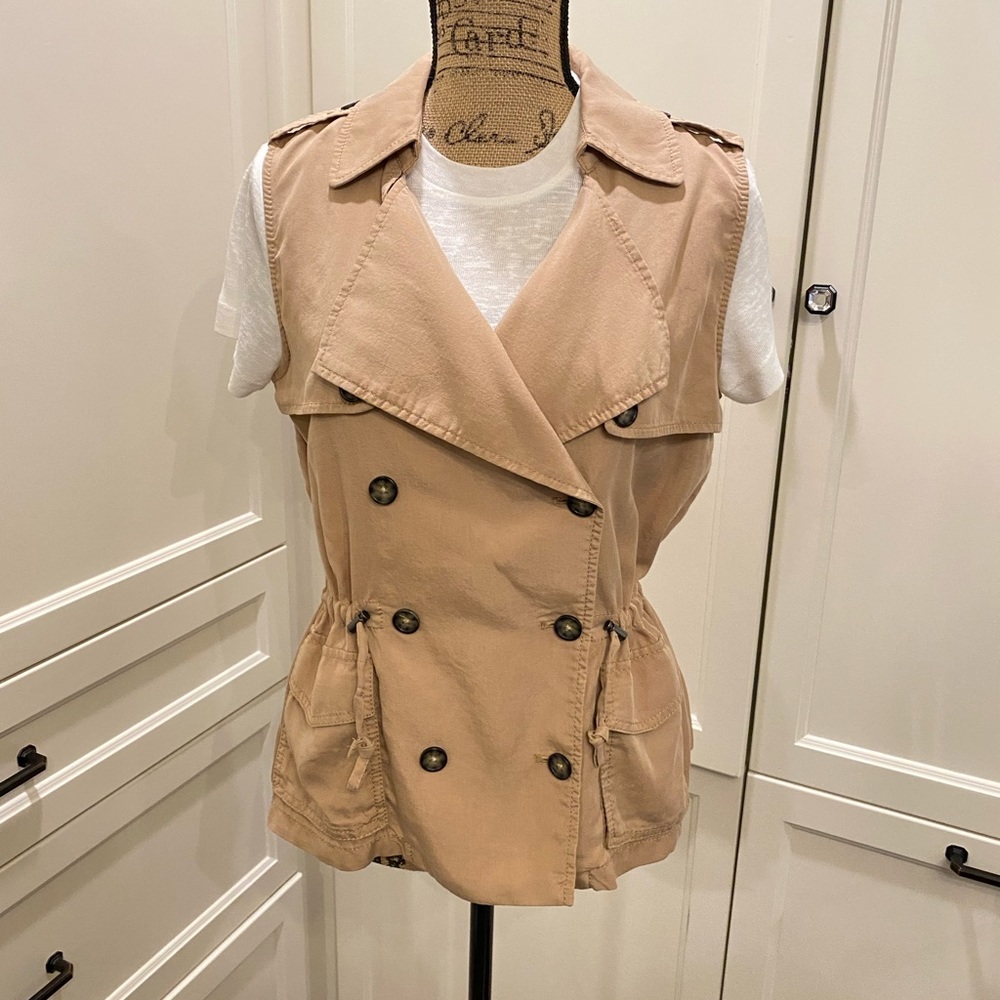 Super Cute Women’s Banana Republic Safari Vest Petite Small